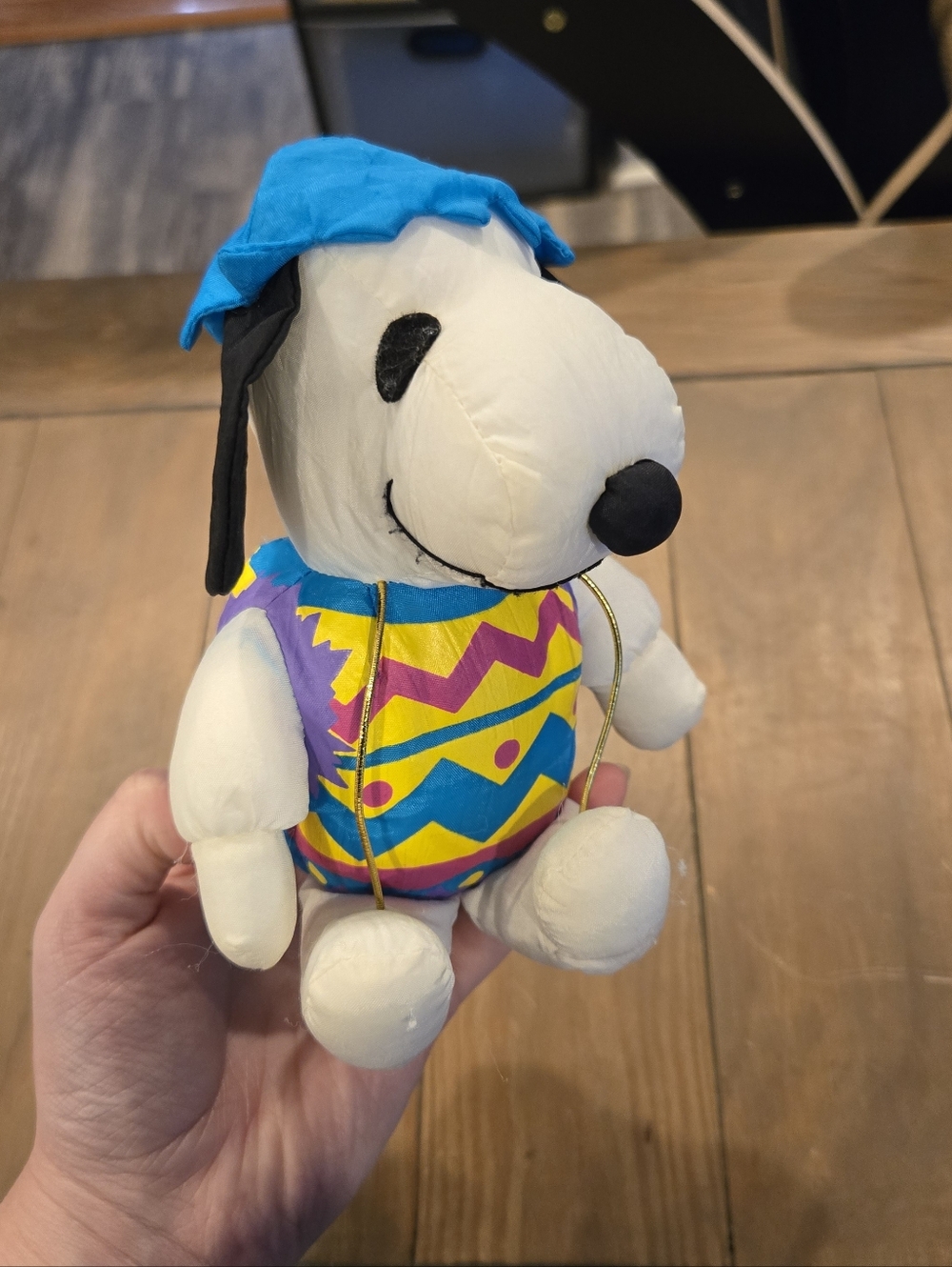 Vintage Charlie Brown Whitman's Candies Peanuts Easter Egg Snoopy Plush